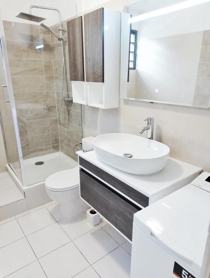 Appartement Cosy Dans Residence Avec Piscine ฟอร์-เดอ-ฟร็องส์ ภายนอก รูปภาพ