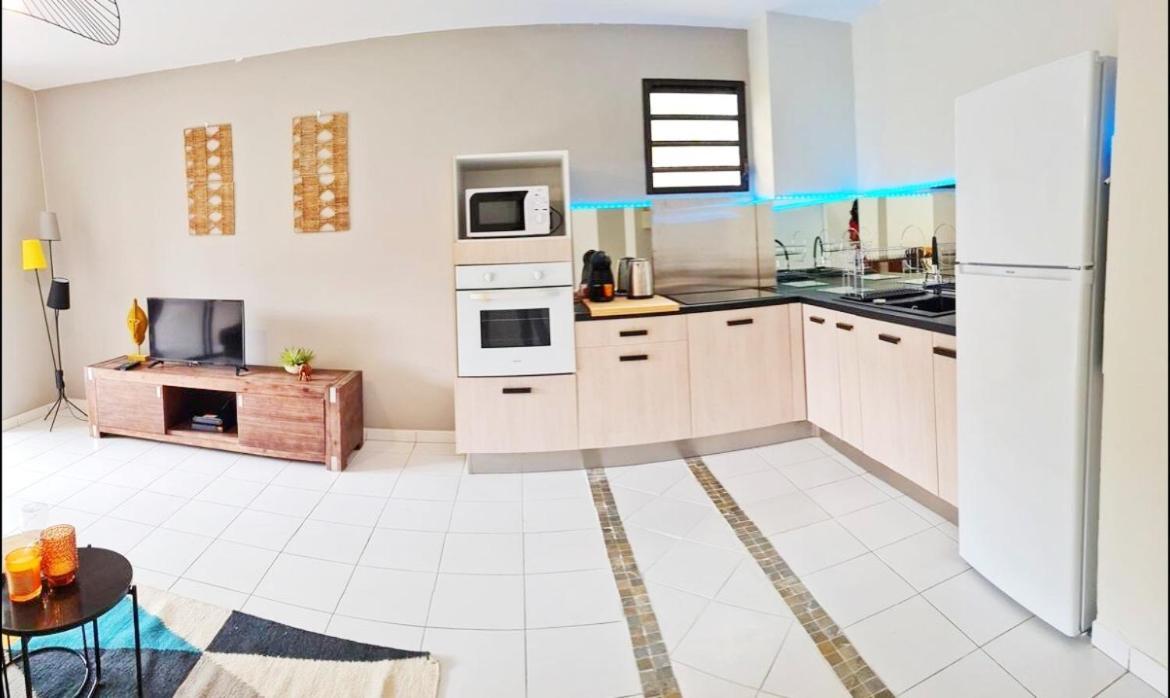 Appartement Cosy Dans Residence Avec Piscine ฟอร์-เดอ-ฟร็องส์ ภายนอก รูปภาพ